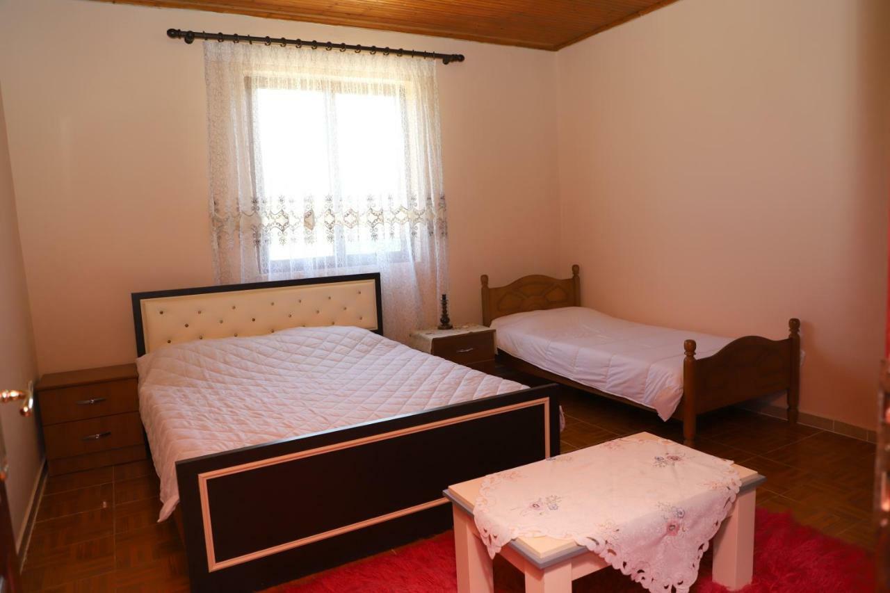 Guest House Pashollari ベラト エクステリア 写真