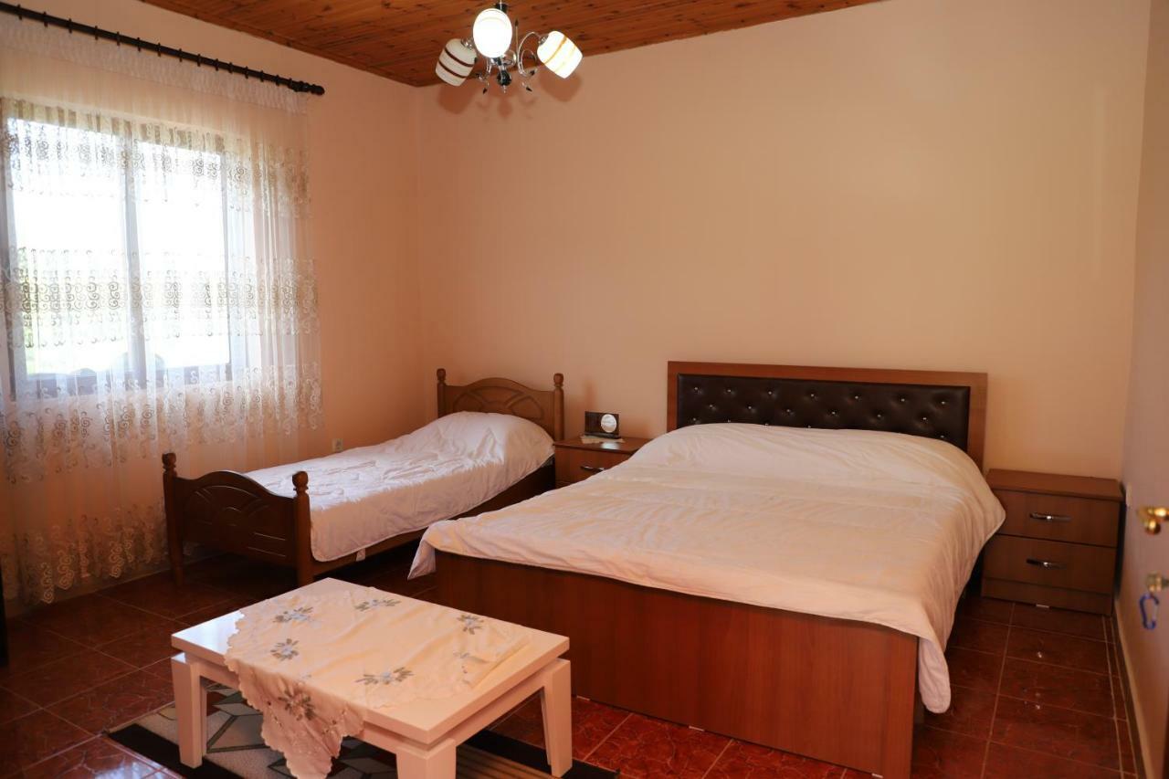 Guest House Pashollari ベラト エクステリア 写真